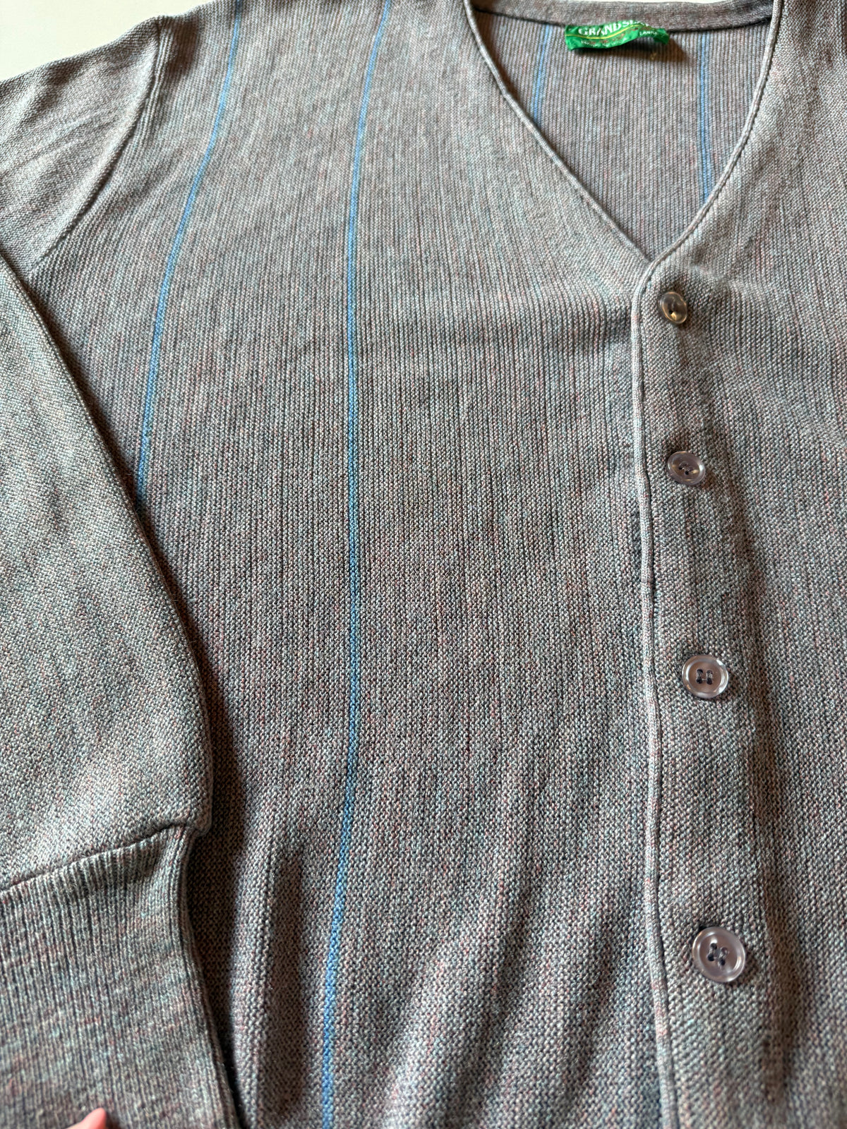 Vintage L Long Sleeve Gray Striped Munsingwear Cardigan Sweater from the 80s