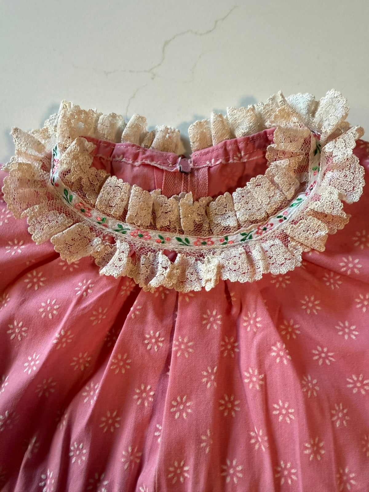 Vintage Hand Sewn Pink Short Sleeve Girls Granny Dress from the 1960s