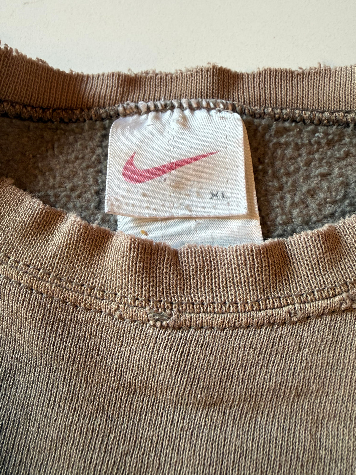 XL Vintage Distressed Brown 90s Nike Crewneck Sweatshirt