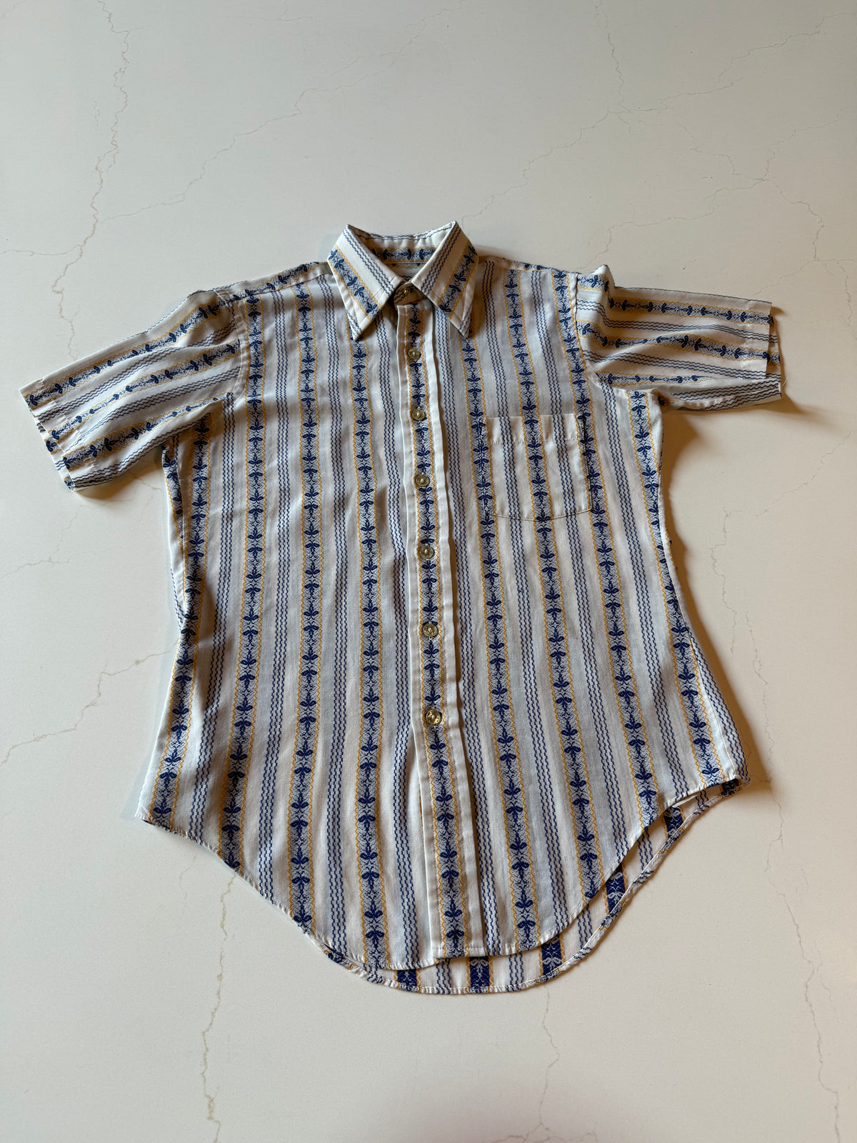 Vintage M Men's Short Sleeve Button Up  Shirt from the 70s