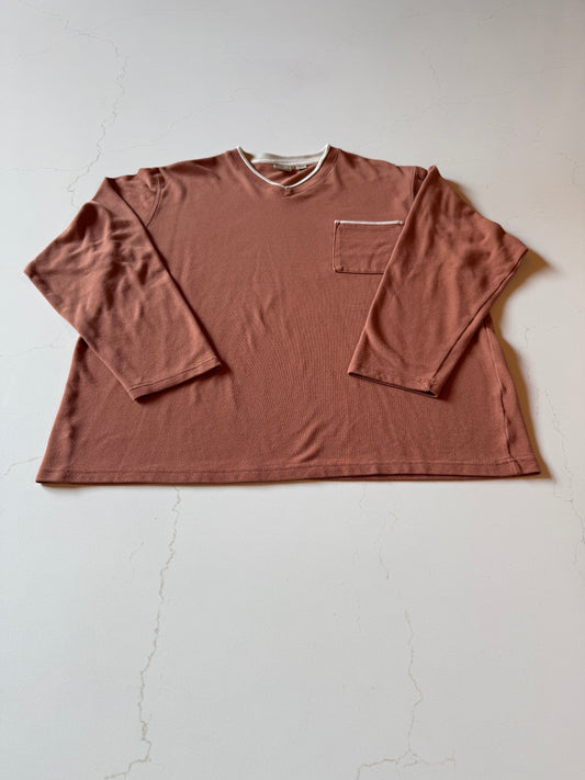 VIntage XL Long Sleeve V-Neck T-Shirt from the 90s