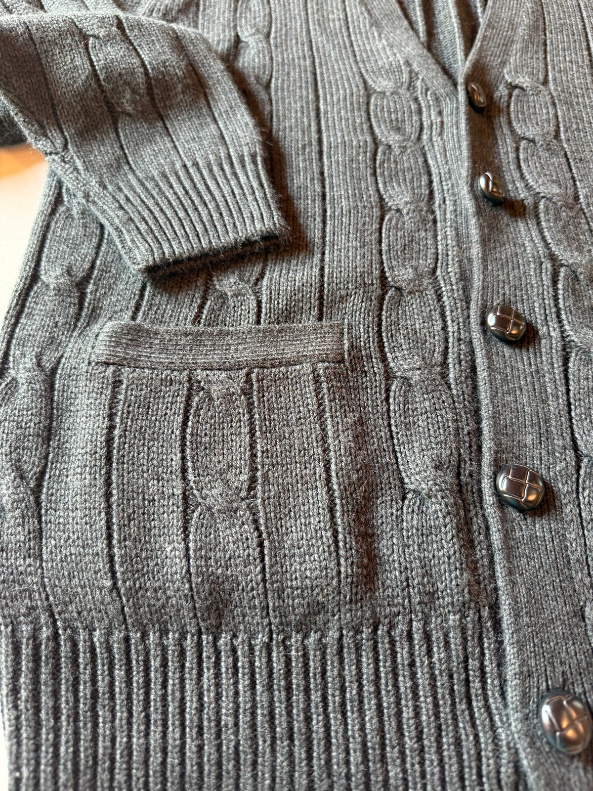 Vintage L Long Sleeve Gray Cardigan Sweater from the 80s