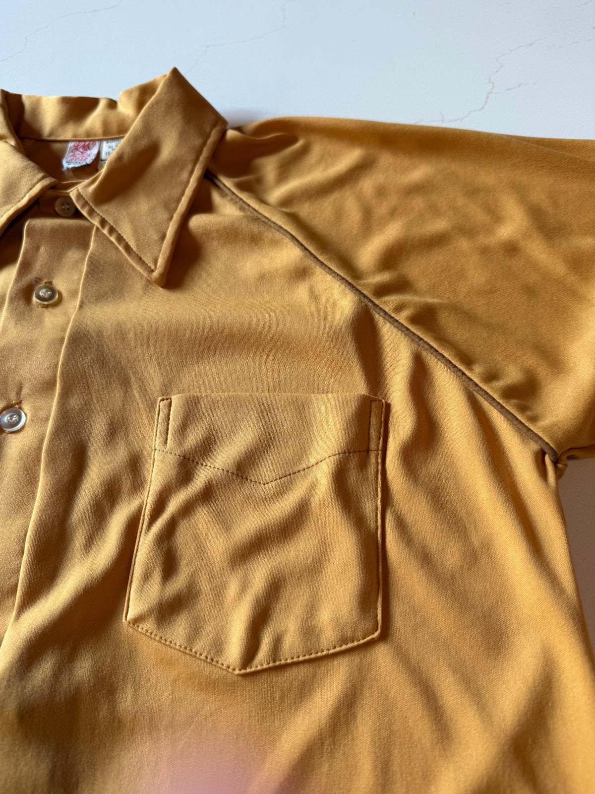 Vintage M Men's Short Sleeve Henley Shirt from the 70s