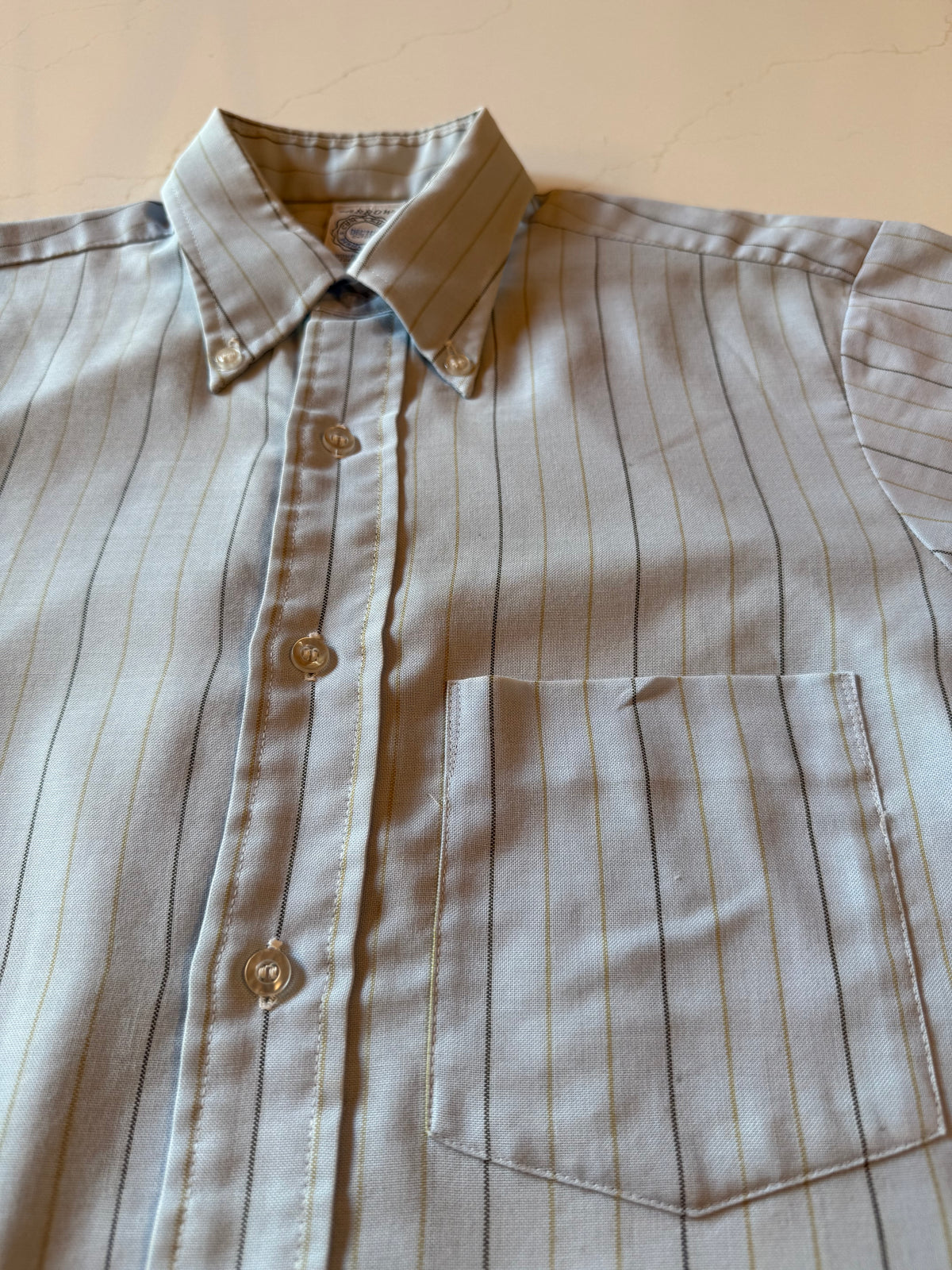 Vintage M Men's Short Sleeve  Button Up Shirt from the 60s