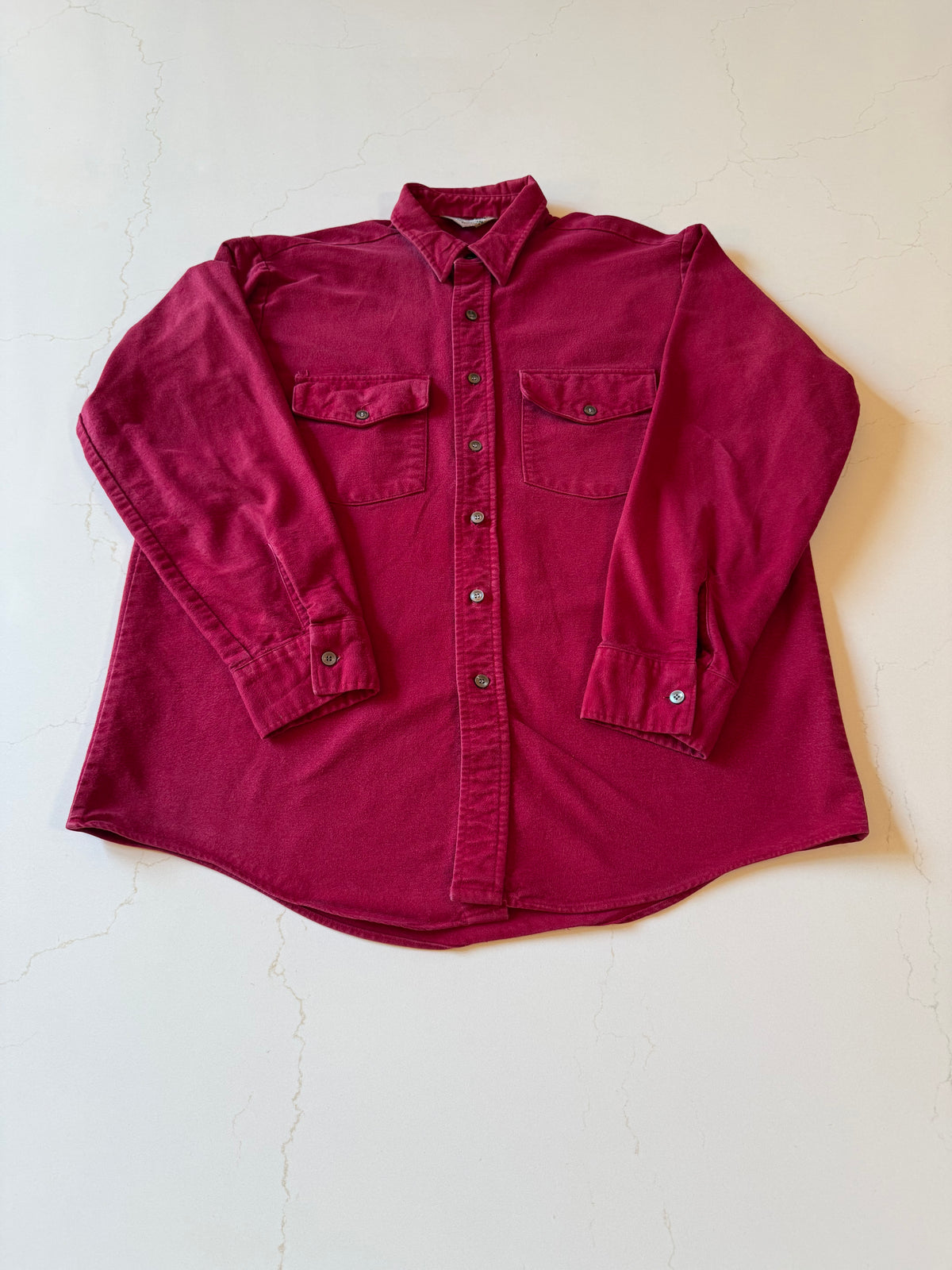 Vintage L Dark Red Long Sleeve Flannel Chamois Button Up Shirt from the 90s