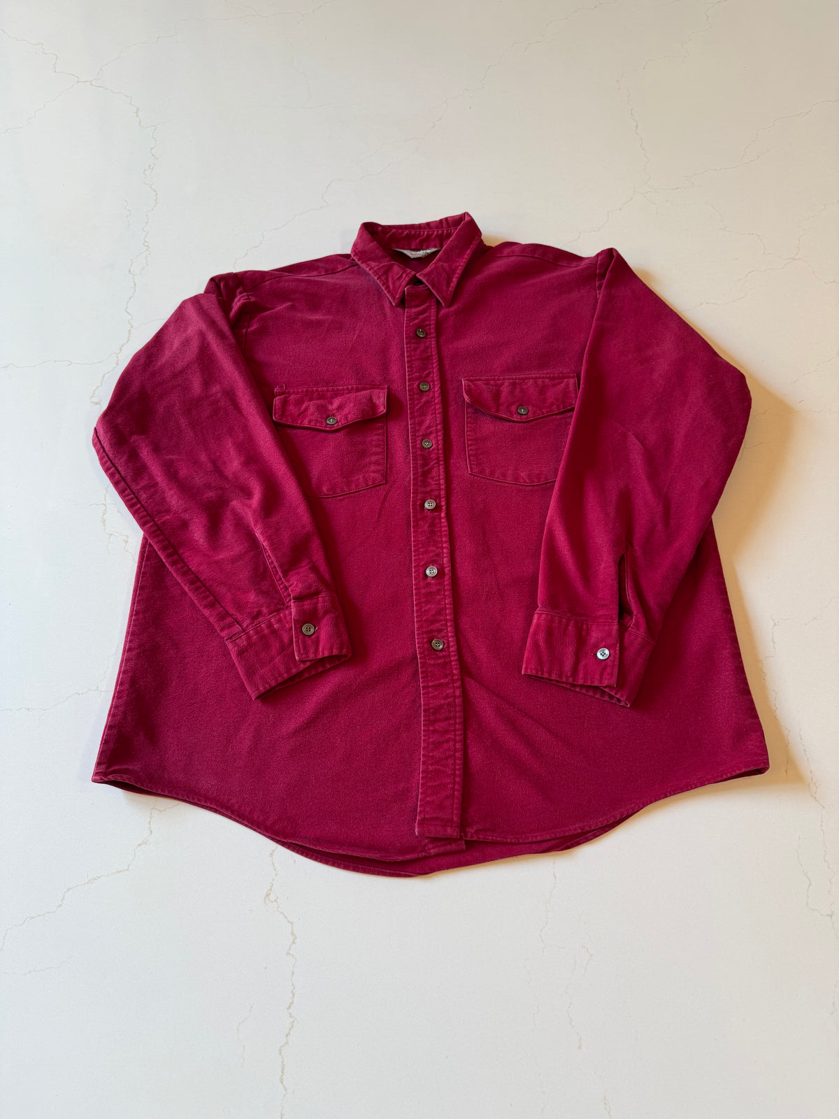 Vintage L Dark Red Long Sleeve Flannel Chamois Button Up Shirt from the 90s